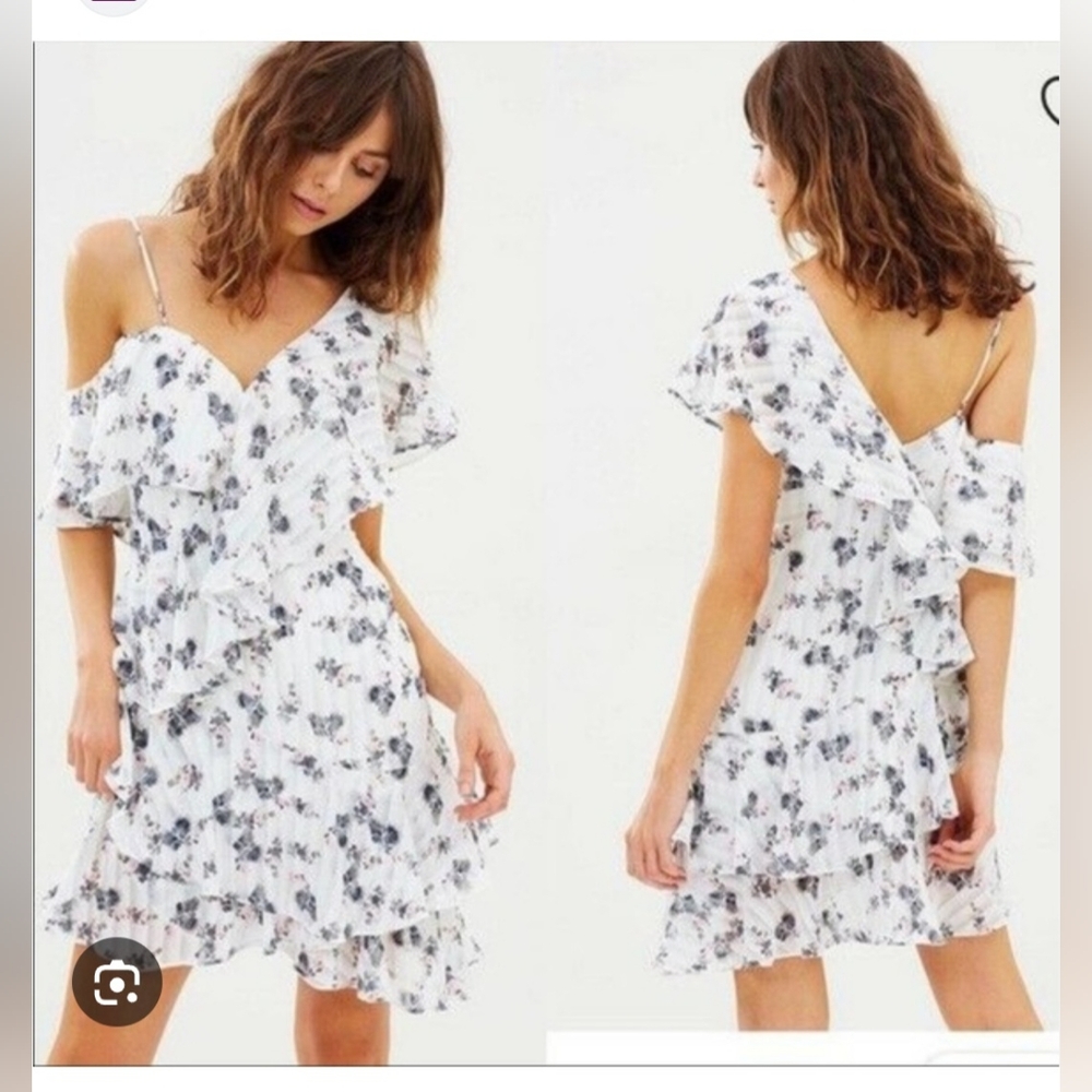 Elliatt Mini Dress. Bloom Floral Print White Ruffle Dress Size M
